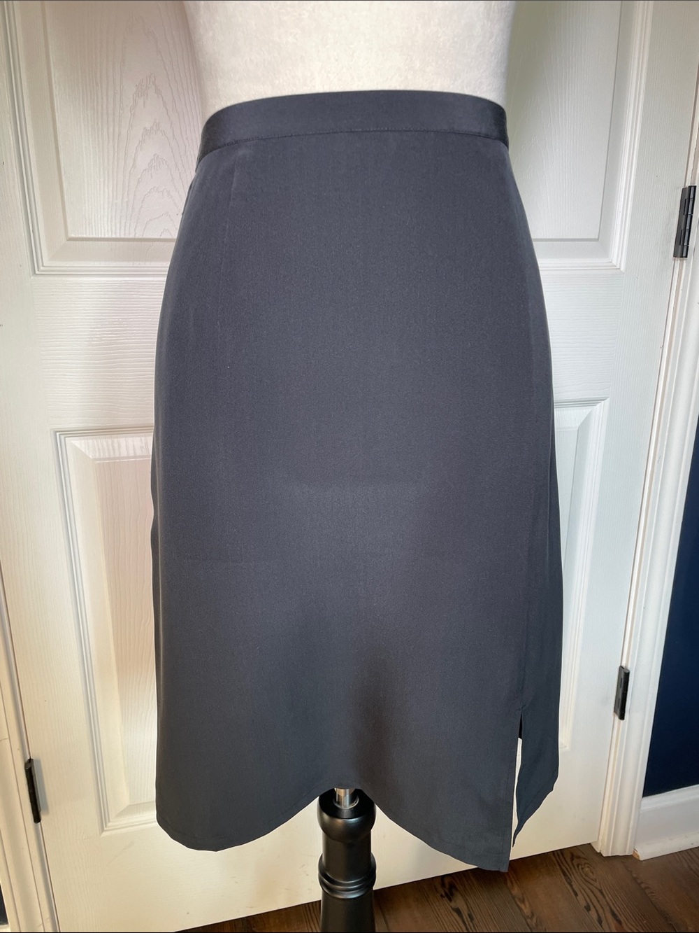 NWOT Silk Diane Gilman Straight Midi Skirt Side Slit Size Medium